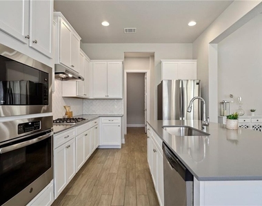 6905 Halesboro Dr - Photo Thumbnail 9