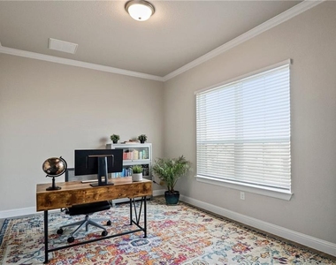 6905 Halesboro Dr - Photo Thumbnail 3