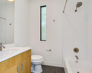 3801 Grayson Ln - Photo Thumbnail 13