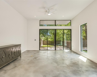 3801 Grayson Ln - Photo Thumbnail 1