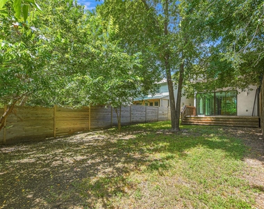 3801 Grayson Ln - Photo Thumbnail 15