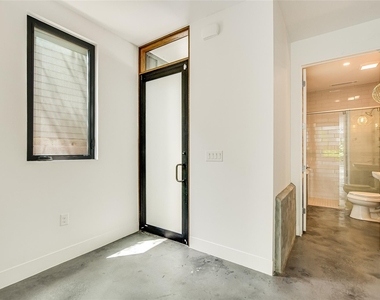 3801 Grayson Ln - Photo Thumbnail 5