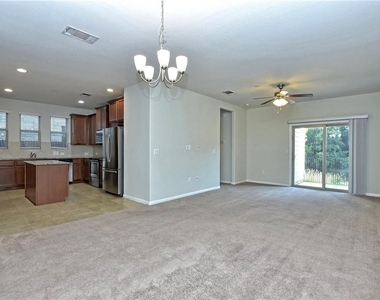 3240 E Whitestone Blvd - Photo Thumbnail 9