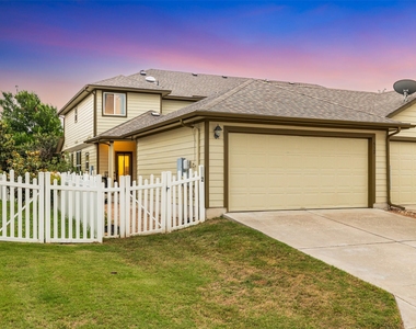 532 Lookout Tree Ln - Photo Thumbnail 21