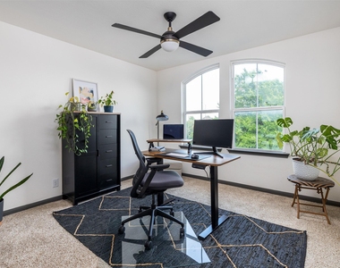 532 Lookout Tree Ln - Photo Thumbnail 19