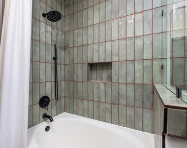 532 Lookout Tree Ln - Photo Thumbnail 16