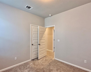 12411 Zenyatta Dr - Photo Thumbnail 13