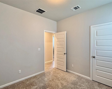 12411 Zenyatta Dr - Photo Thumbnail 15