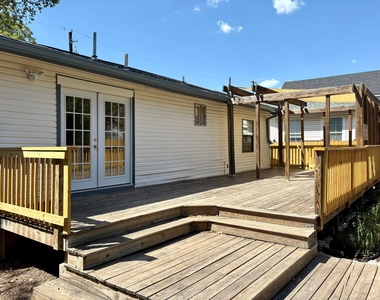 1123 Christie Dr - Photo Thumbnail 23