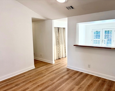 1123 Christie Dr - Photo Thumbnail 6