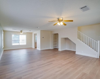 12920 Latchwood Ln - Photo Thumbnail 5