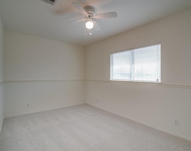 12920 Latchwood Ln - Photo Thumbnail 12