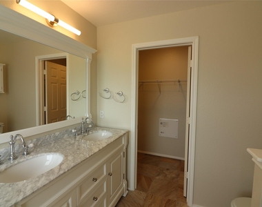 1306 Davis Mountain Loop - Photo Thumbnail 21