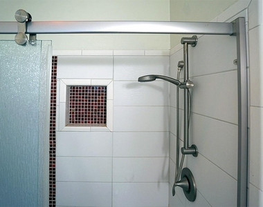 1307 Kinney Ave - Photo Thumbnail 16
