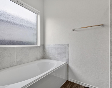 1301 Blackhaw Ln - Photo Thumbnail 35