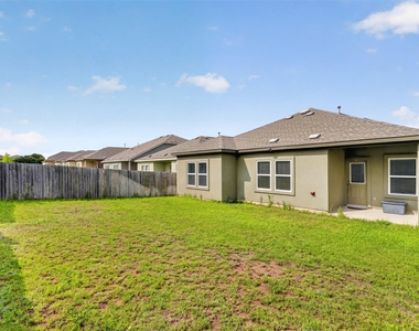 1301 Blackhaw Ln - Photo Thumbnail 38