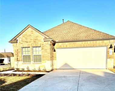 101 Blue Blaze Trl - Photo Thumbnail 1
