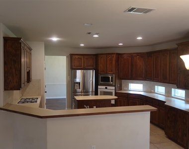 2915 Briona Wood Ln - Photo Thumbnail 9
