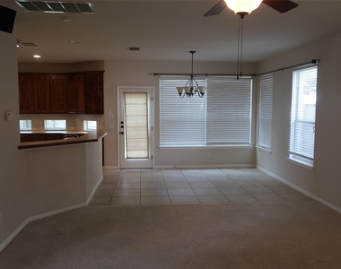 2915 Briona Wood Ln - Photo Thumbnail 7