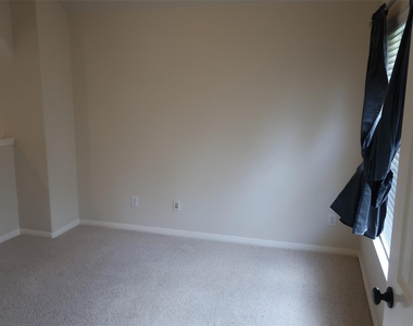 2915 Briona Wood Ln - Photo Thumbnail 23
