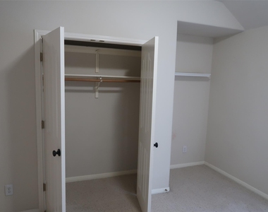 2915 Briona Wood Ln - Photo Thumbnail 15