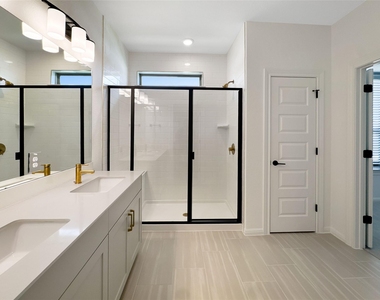2725 Woodall Dr - Photo Thumbnail 32