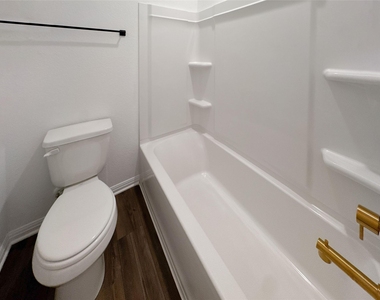 2725 Woodall Dr - Photo Thumbnail 23