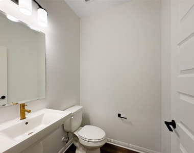 2725 Woodall Dr - Photo Thumbnail 5