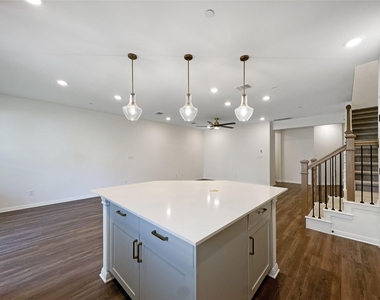 2725 Woodall Dr - Photo Thumbnail 12
