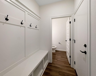 2725 Woodall Dr - Photo Thumbnail 4