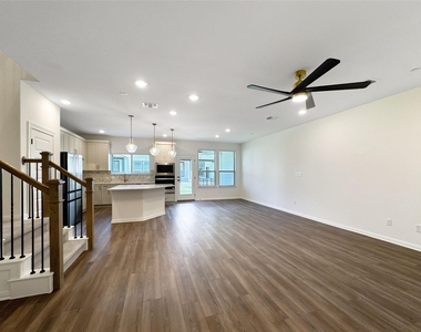 2725 Woodall Dr - Photo Thumbnail 6
