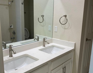 6606 Shiner St - Photo Thumbnail 16
