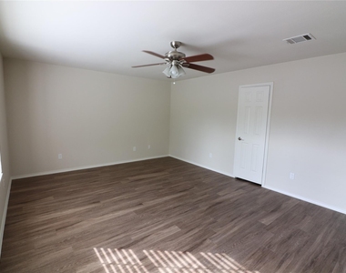 6606 Shiner St - Photo Thumbnail 20