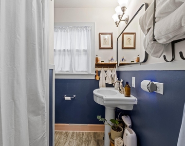 3206 Kerbey Ln - Photo Thumbnail 16