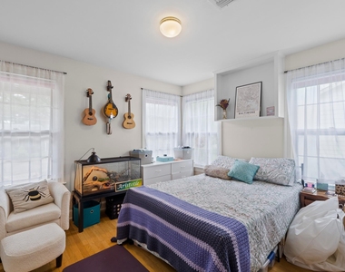 3206 Kerbey Ln - Photo Thumbnail 18