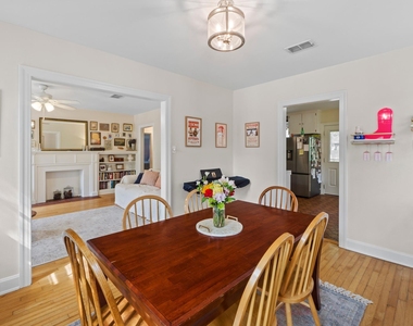 3206 Kerbey Ln - Photo Thumbnail 12