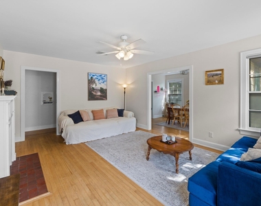 3206 Kerbey Ln - Photo Thumbnail 5