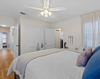3206 Kerbey Ln - Photo Thumbnail 14