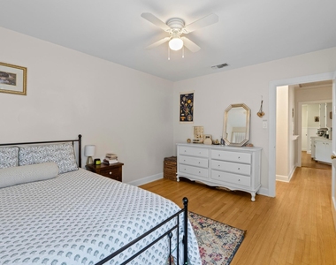 3206 Kerbey Ln - Photo Thumbnail 24