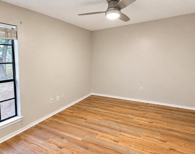 4159 Steck Ave - Photo Thumbnail 14