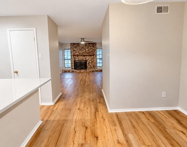 4159 Steck Ave - Photo Thumbnail 10