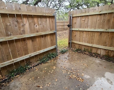4159 Steck Ave - Photo Thumbnail 12