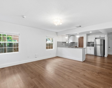 1137 Nickols Ave - Photo Thumbnail 2