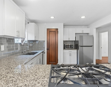 1137 Nickols Ave - Photo Thumbnail 9