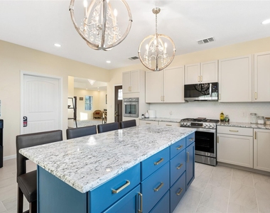 158 Goertz Dr - Photo Thumbnail 3