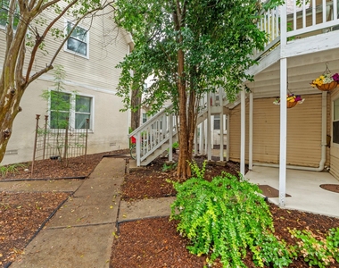1110 W 22nd St - Photo Thumbnail 15