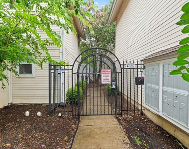 1110 W 22nd St - Photo Thumbnail 16