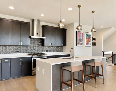 7915 Floracita Ln - Photo Thumbnail 4