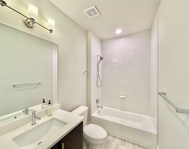 7915 Floracita Ln - Photo Thumbnail 11