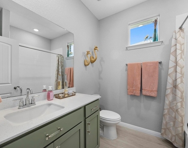 301 Brody Ln - Photo Thumbnail 13